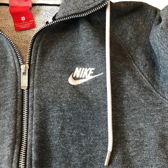 𝐍𝐈𝐊𝐄 Gray Zip Up Hoodie - Picture 2 of 3
